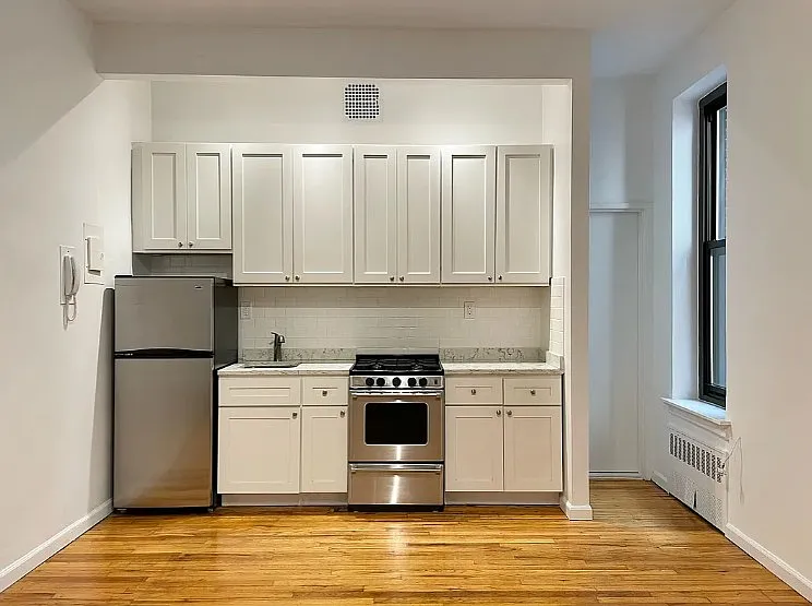 410 W End Ave #5F — Photo 2