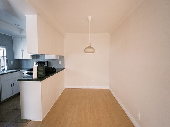 5th image of 1236 Wellesley Ave APT 3