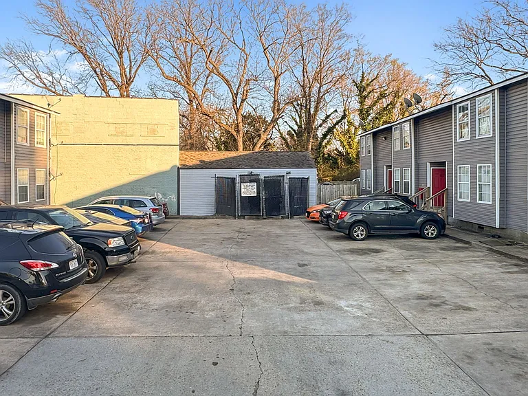 1100 Wilson Rd — Photo 20