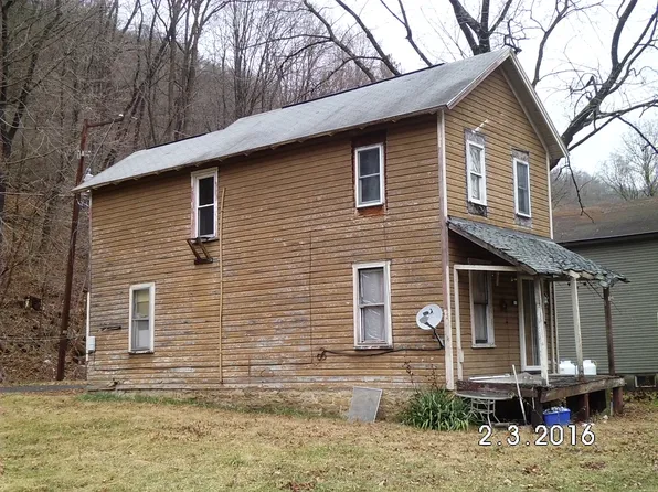 50 Allysum Ln, Lock Haven, PA 17745