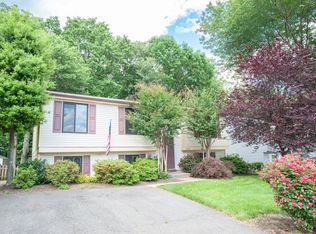 8463 Rippled Creek Ct, Springfield, VA 22153
