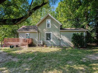 3823 Oxbow Rd, Sodus, MI 49126