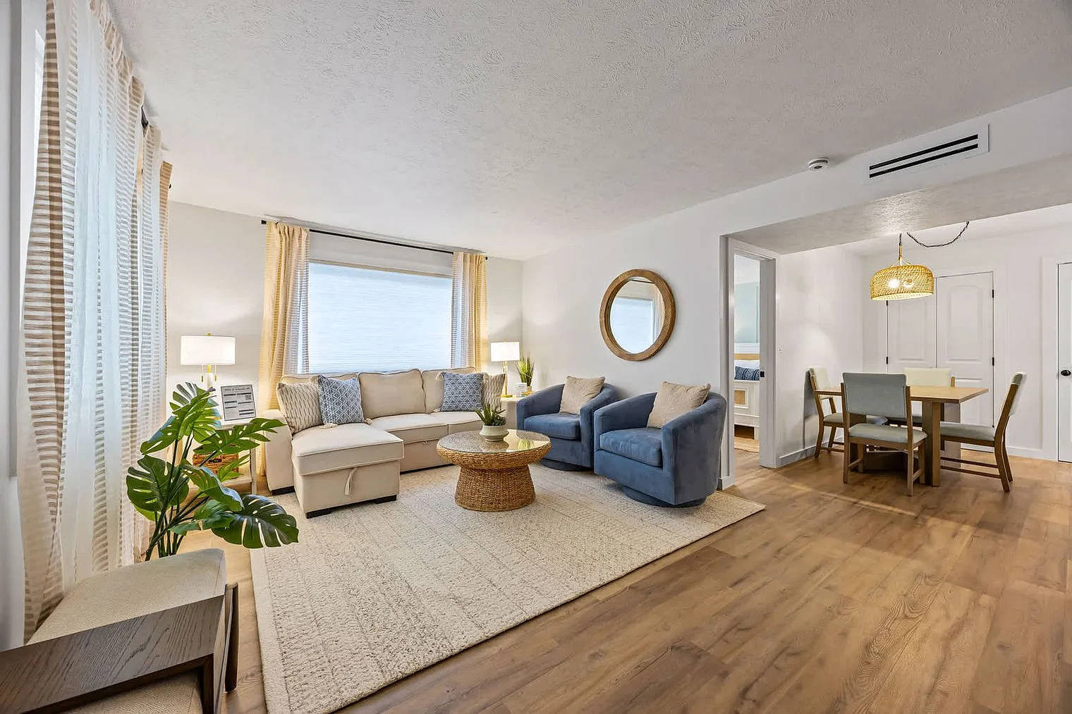 2 bed, 1.0 bath, 785 sqft, $3,317 — Photo 1