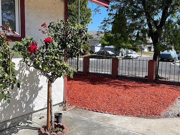 2nd image of 1420 Strauss Way