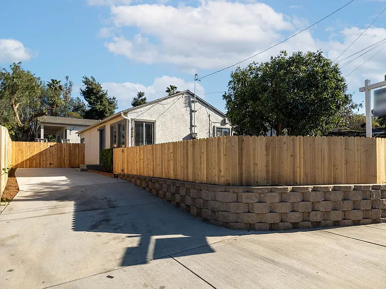 837 W 3rd Ave — Photo 10