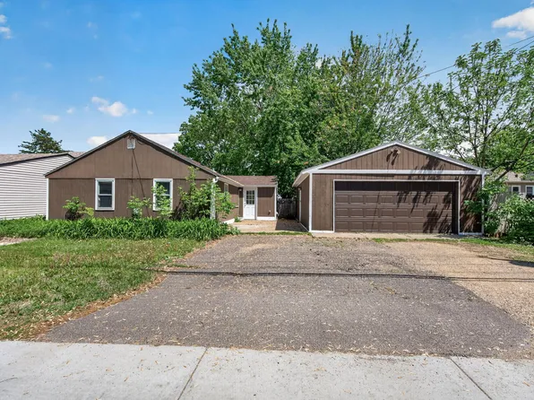 225 6th Ave SE, Osseo, MN 55369