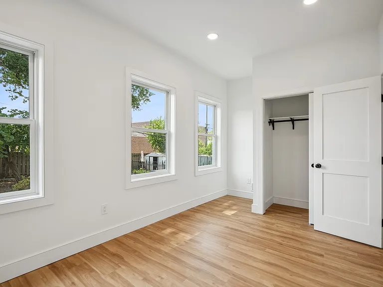 215 Harrison Ave #1 — Photo 13