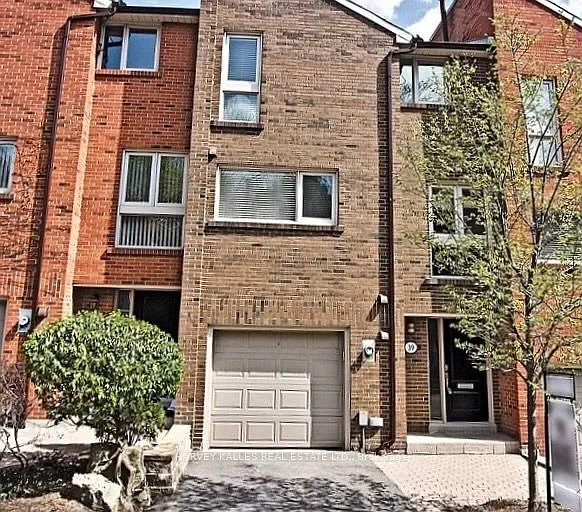 39 Sylvan Valleyway — Photo 1