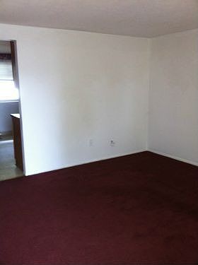 5th image of 2375 Halkirk St S