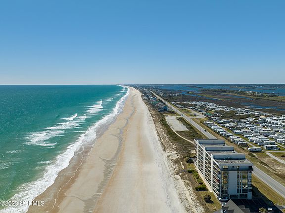 4th image of 4110 Island Drive Unit 206