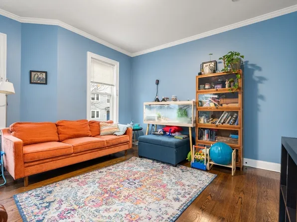 166 Boylston St #1, Jamaica Plain, MA 02130