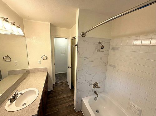 2nd image of 202 E Park Ave #3