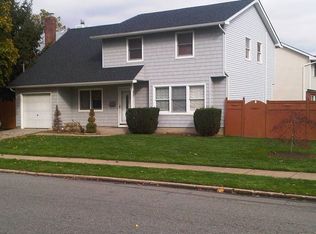 510 Arlington Rd, Cedarhurst, NY 11516