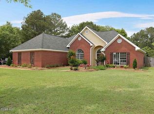 109 Foxton Dr, Raymond, MS 39154
