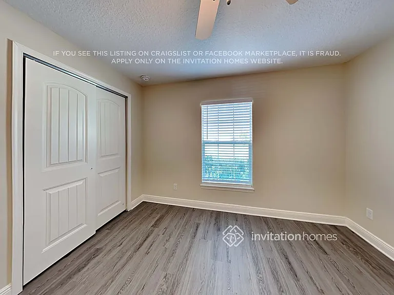 462 NW Riverside Dr — Photo 10