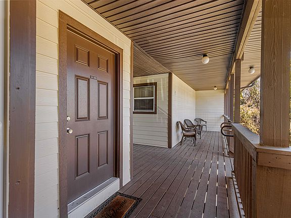 4th image of 15203 Sandalwood Dr #203