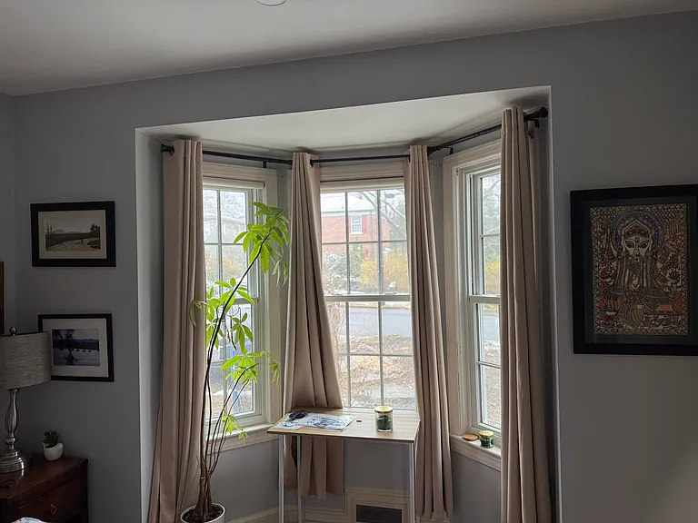 3rd bedroom-- bay windows