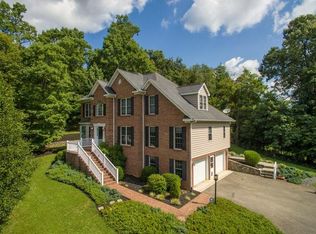204 Heritage Dr, Blue Ridge, VA 24064