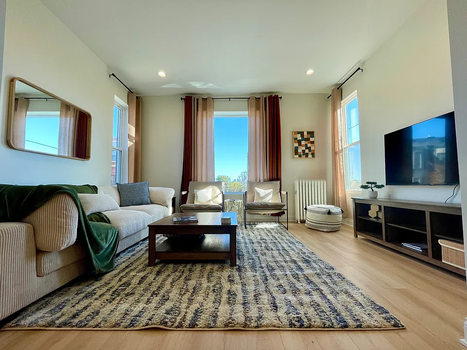 14 N Francisco Ave #2