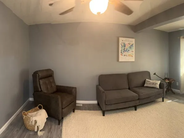 16 Walnut Dr, Hill City, KS 67642