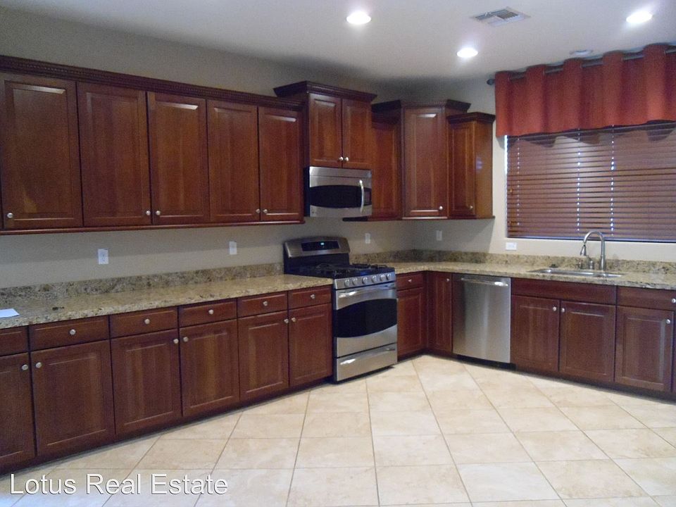 1st image of 3817 E Branham Ln