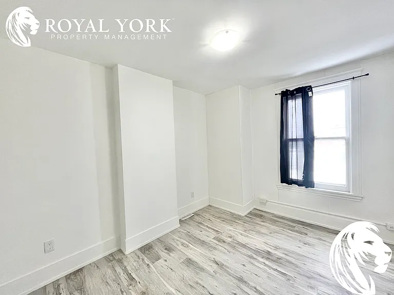 35 Concession St — Photo 15