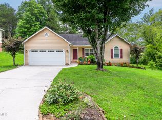 1605 Secretariat Blvd, Knoxville, TN 37931