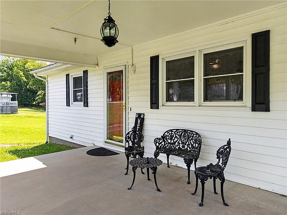5th image of 268 Smith Ln
