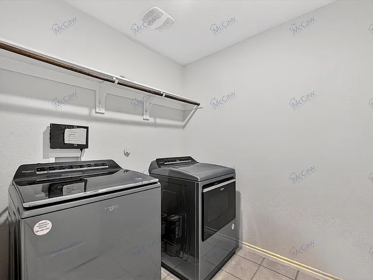 800 Windmill St — Photo 18