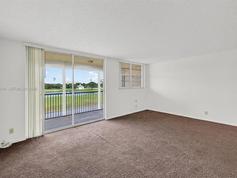 3100 W Rolling Hills Cir #303 — Photo 16