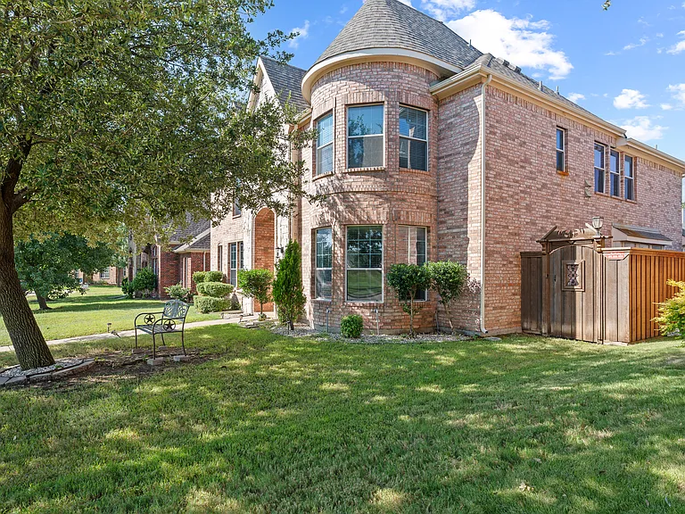 13459 Juneau Dr — Photo 32