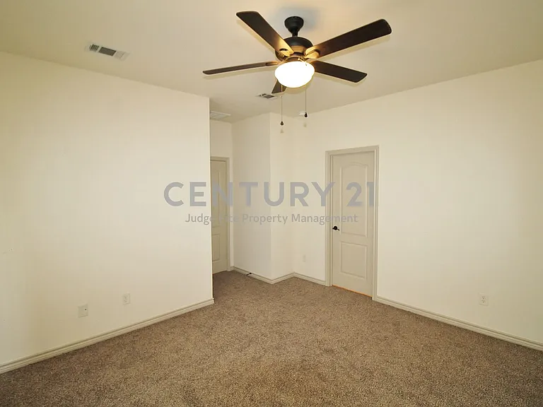 112 Bridle Ct — Photo 13