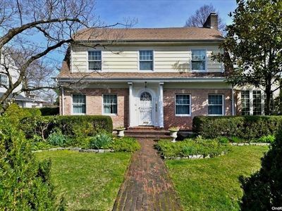 255 Park Lane, Flushing, NY, 11363