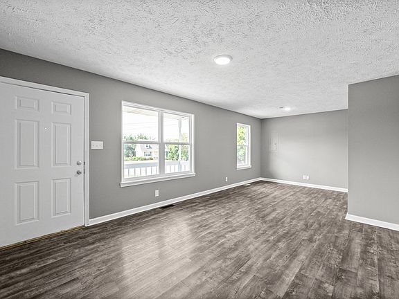 5th image of 825 Washington Ave