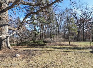 209 Banbury Rd, Mundelein, IL 60060