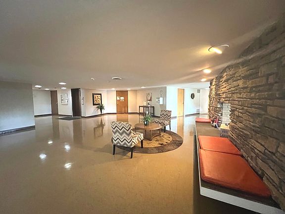 3rd image of 2800 Maple Ave APT 27A