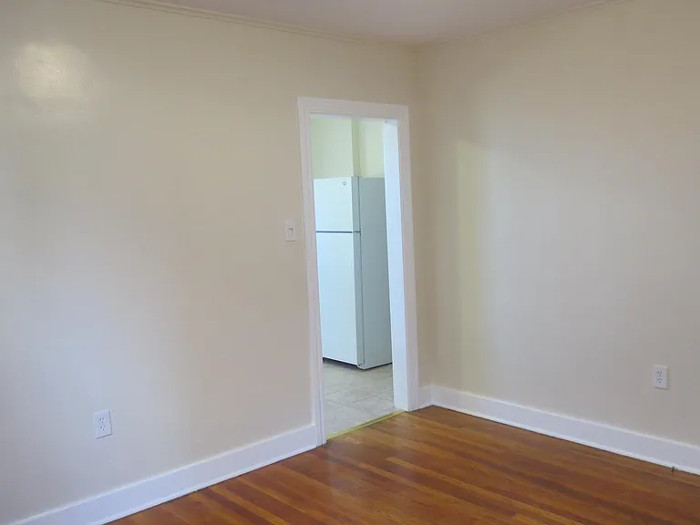 163 Morrison Dr — Photo 5