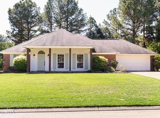2012 Bayberry Dr, Flowood, MS 39232