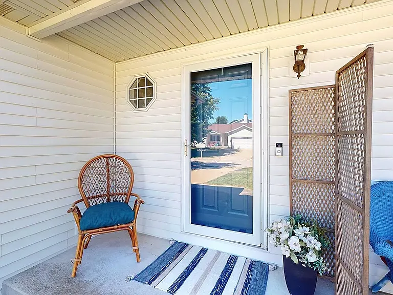 2610 Carrington Ln — Photo 21