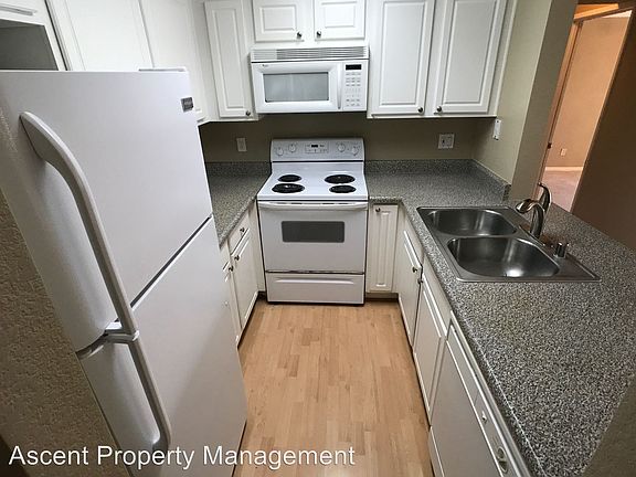 5th image of 3520 Lebon Dr Unit 5313