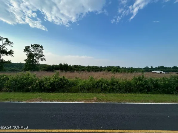 5 Daughtry Town Road, Clinton, NC 28328