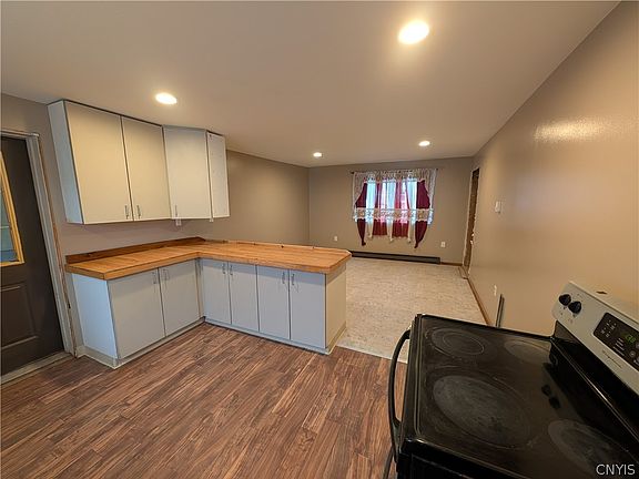 3rd image of 14272 State St