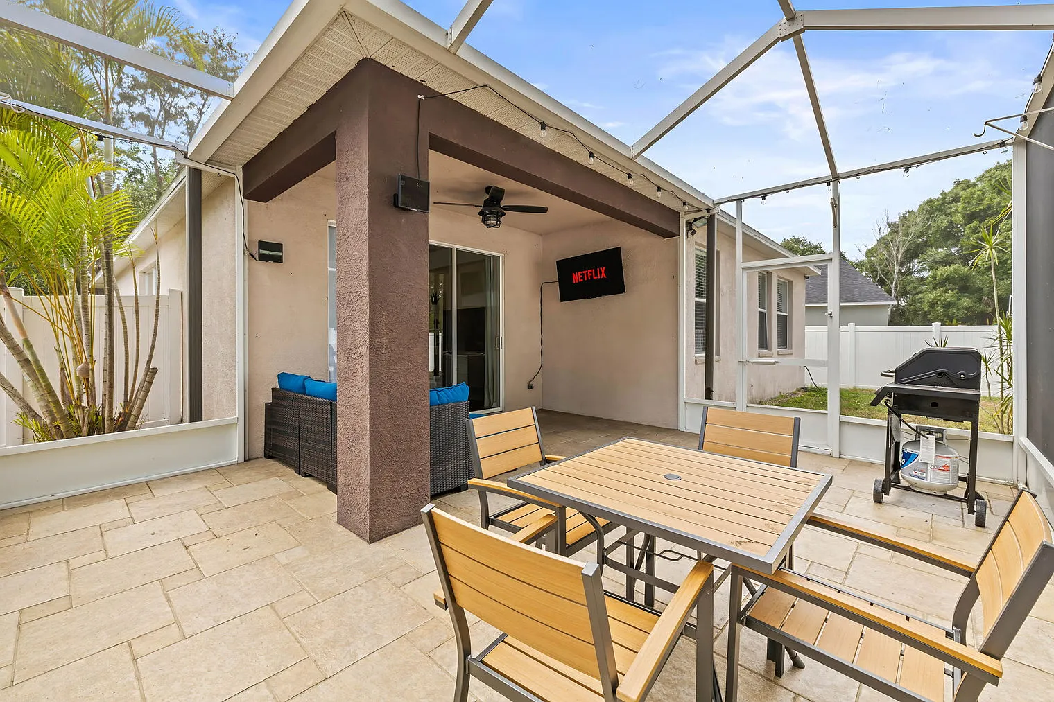 3 bed, 2.0 bath, 1571 sqft, $4,278 — Photo 4
