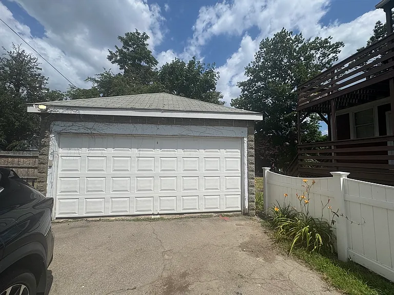 24 Pierce Ave #3BR2BRSTU — Photo 16