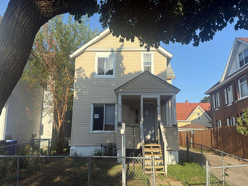 1st image of 955 Burr St