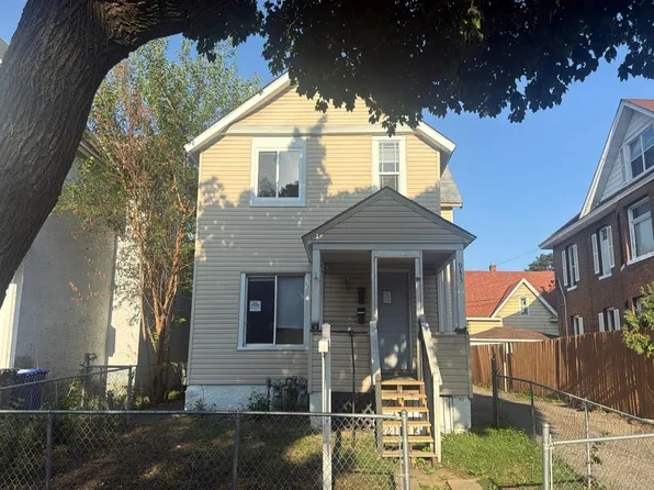 955 Burr St, Saint Paul, MN 55130