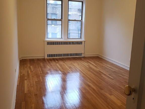 4th image of 4215 81st St APT 4F