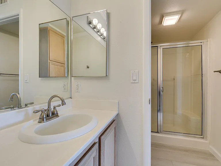 8070 W Russell Rd #2026 — Photo 36