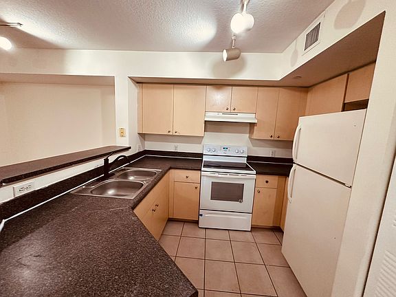 3rd image of 4131 San Marino Blvd APT 108