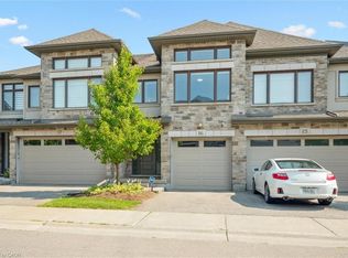 271 Grey Silo Rd #16, Waterloo, ON N2K0E9